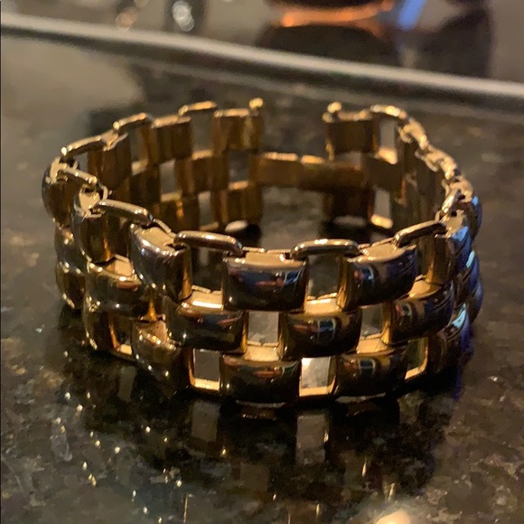 Monet Jewelry - Vintage Monet Panther Link Gold Toned Bracelet